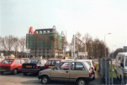 De bouw van het <a href="/lemma/Efteling_Hotel" title="Efteling Hotel">Efteling Hotel</a>, tussen september <a href="/lemma/1991" title="1991">1991</a> en de opening in juni <a href="/lemma/1992" title="1992">1992</a>