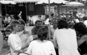 Terras van <a href="/lemma/In_den_Spreeuwpot" title="In den Spreeuwpot">In den Spreeuwpot</a> op 22-06-<a href="/lemma/1983" title="1983">1983</a>