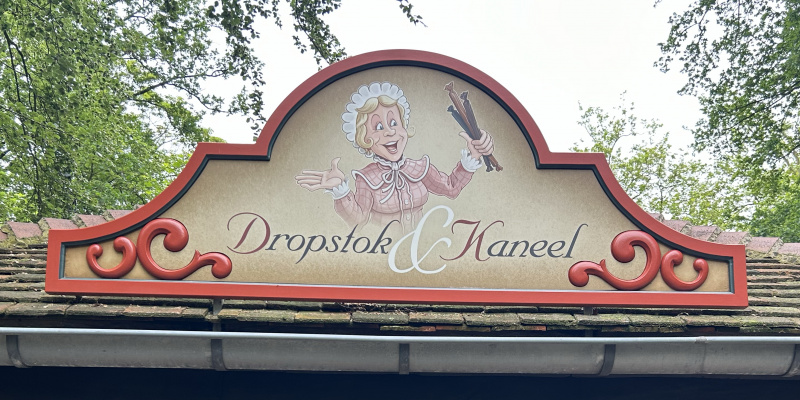 Bestand:Inval-dropstok-en-kaneel.jpg