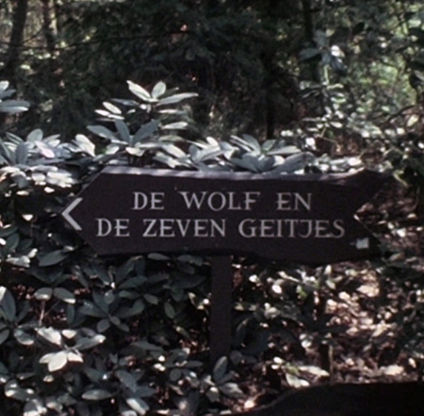 Bestand:Wegwijzerwolf1974.jpg