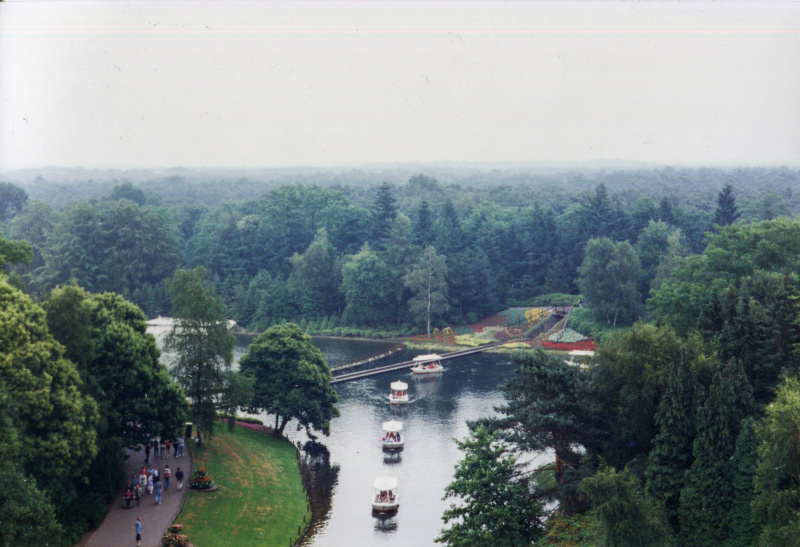 Bestand:Gondoletta-bloemenpracht-juni1995.jpg