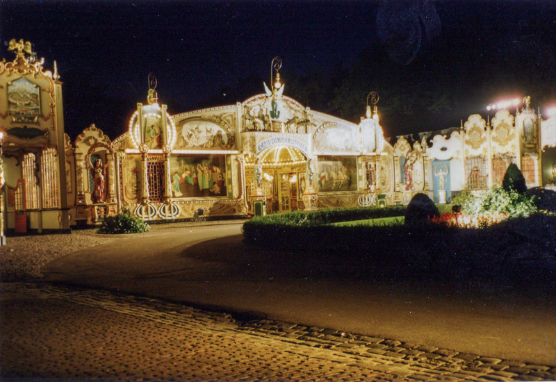 Bestand:Carrouselpaleisavond1997.jpg