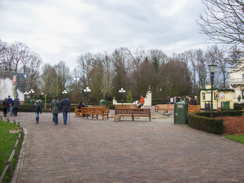 Bestand:Tonvandevenplein-kampvuur-dec2008.jpg