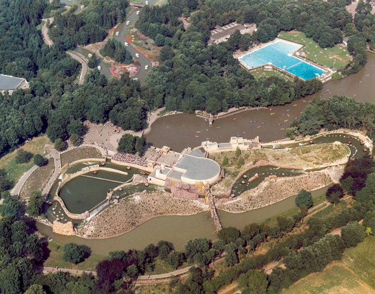 Bestand:Pirana-luchtfoto-1983.jpg