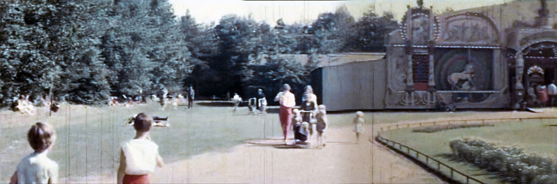 Bestand:Carrousel-waterorgelzijde-picknick-eind50.jpg