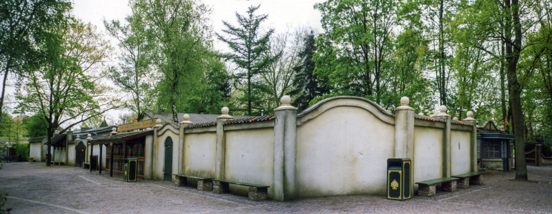 Bestand:Antonpieckpleinmuur0598.jpg